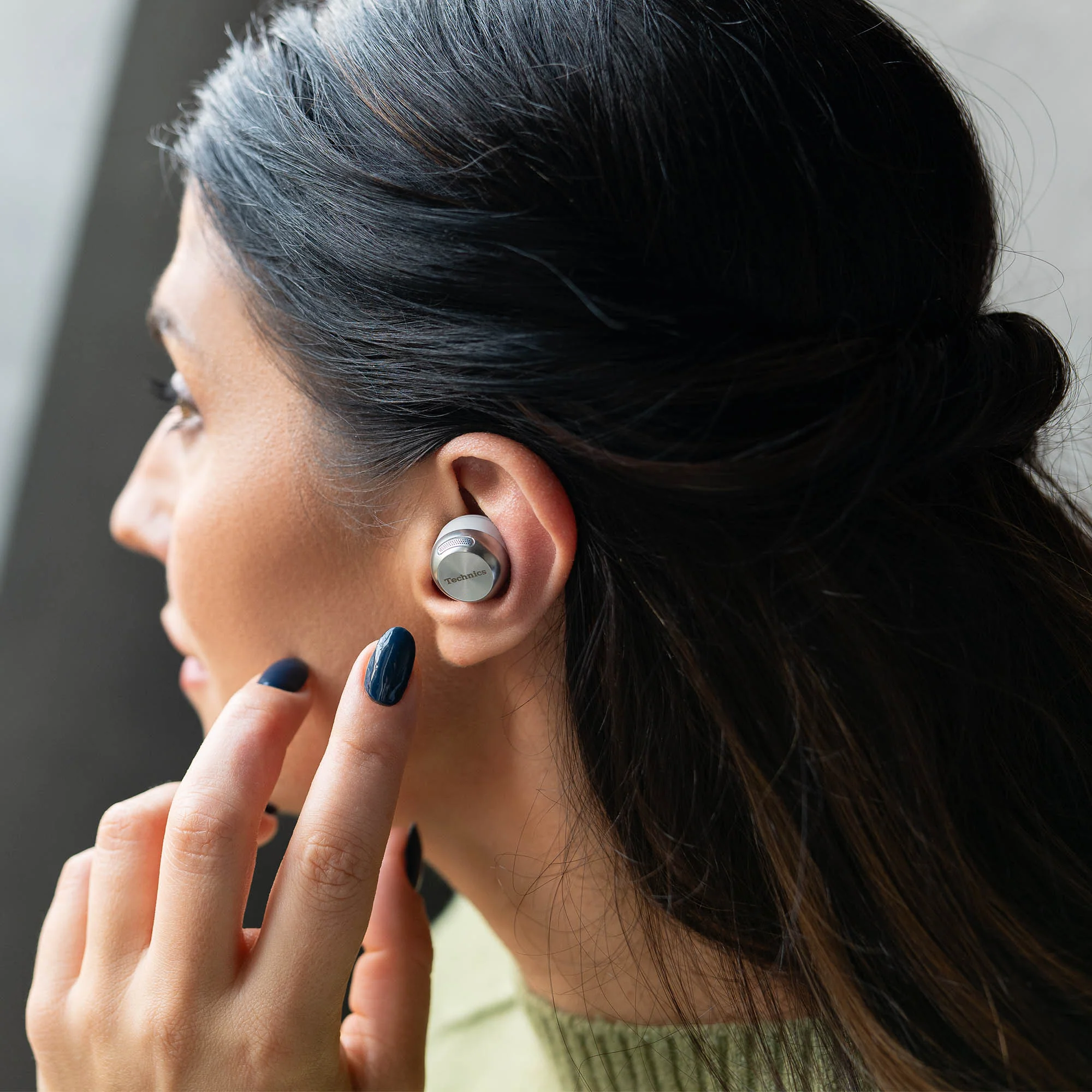 Reference Class Hi-Fi True Wireless Earbuds with Dolby Atmos and Noise Cancelling EAH-AZ100 - Image 15